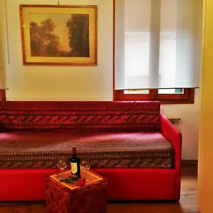 mario-apartment-1531.hotelslidodijesolo.com/